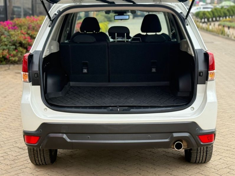 
								Subaru Forester SK9 full									