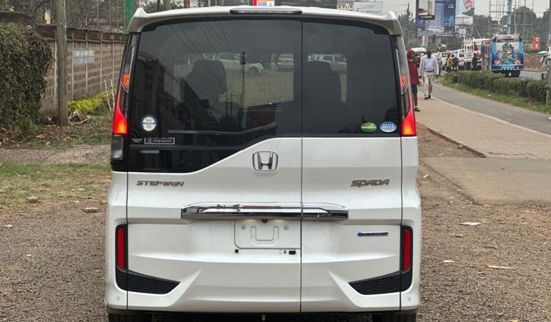 
								Honda Stepwgn Spada full									