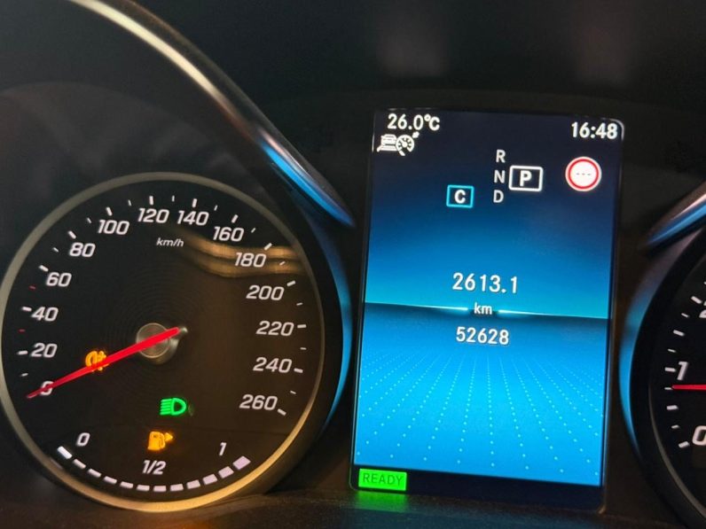 
								Mercedes Benz c200 full									