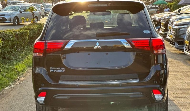 
								Mitsubishi Outlander PHEV full									