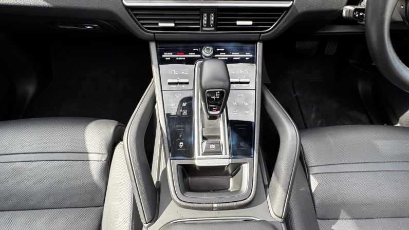 
								Porsche Cayenne full									