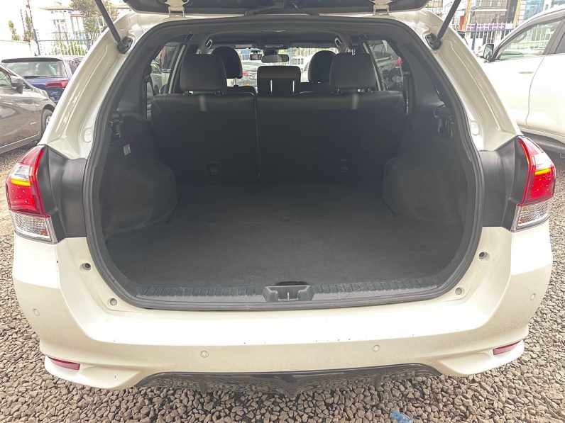 
								Toyota Fielder WXB full									