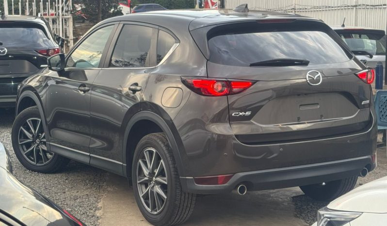 
								Mazda CX-5 full									