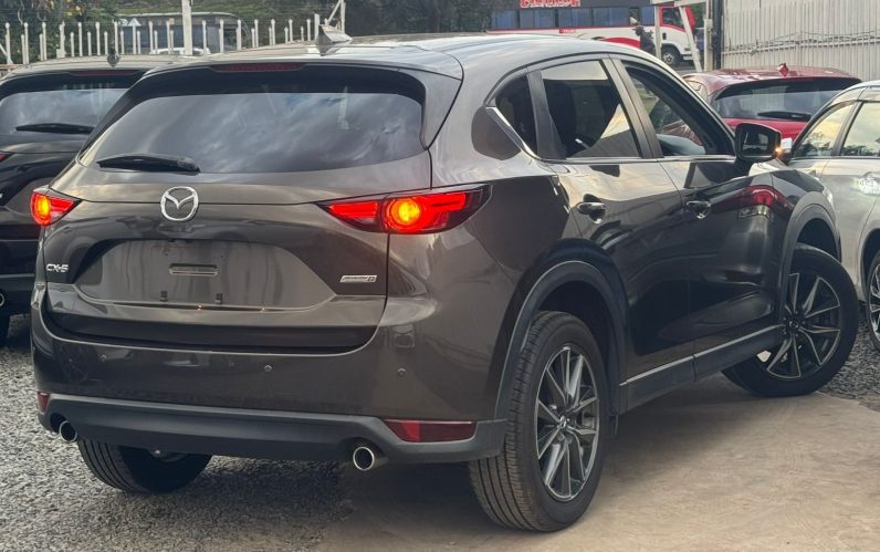 
								Mazda CX-5 full									