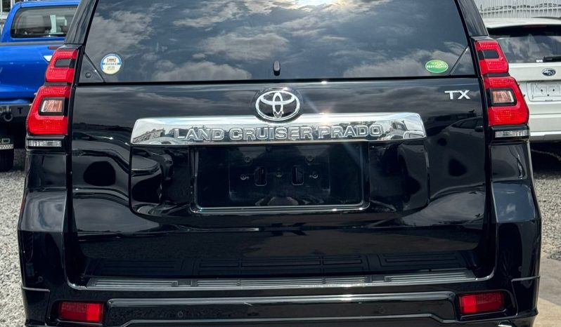 
								Toyota LandCruiser Prado TXL full									