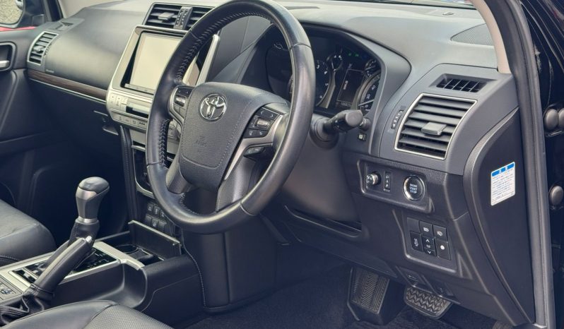 
								Toyota LandCruiser Prado TXL full									