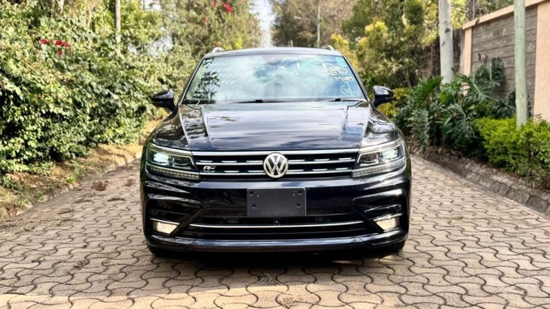 
								Volkswagen Tiguan full									