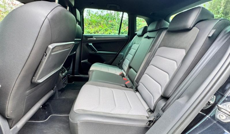 
								Volkswagen Tiguan full									