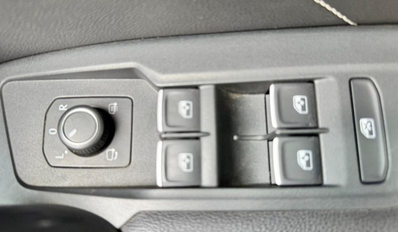 
								Volkswagen Tiguan full									