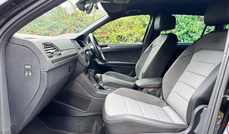 
								Volkswagen Tiguan full									