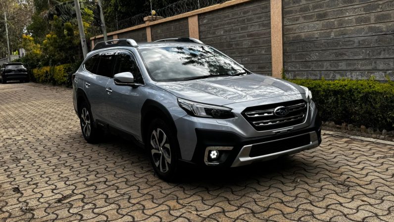 
								Subaru Outback full									