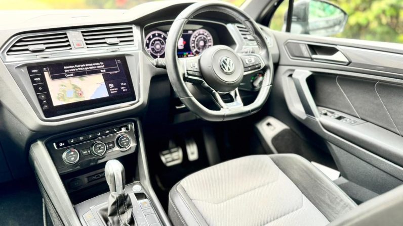 
								Volkswagen Tiguan full									