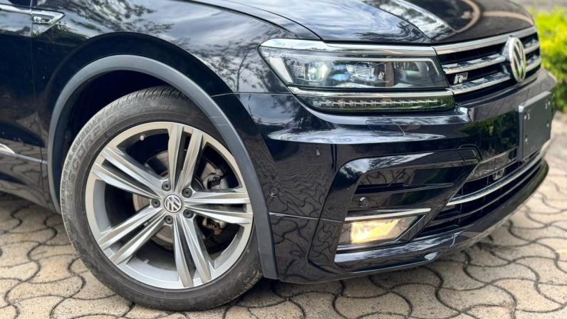 
								Volkswagen Tiguan full									