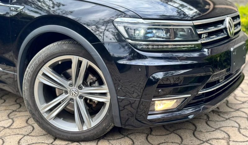 
								Volkswagen Tiguan full									