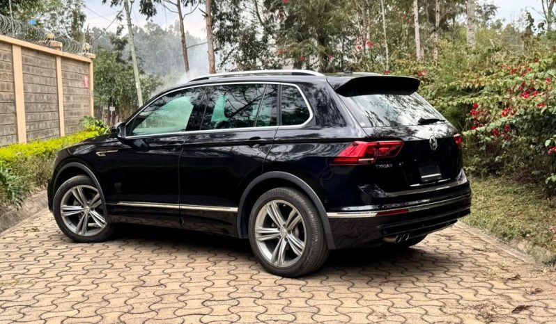 
								Volkswagen Tiguan full									