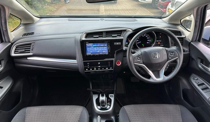 
								Honda Fit full									