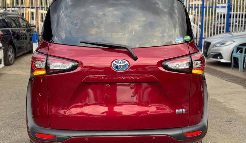 
								Toyota Sienta full									