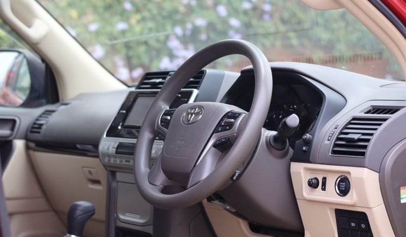 
								Toyota Land Cruiser Prado TXL full									