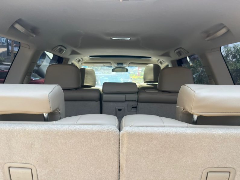 
								Toyota Land Cruiser Prado TXL full									