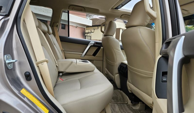 
								Toyota LandCruiser TXL full									