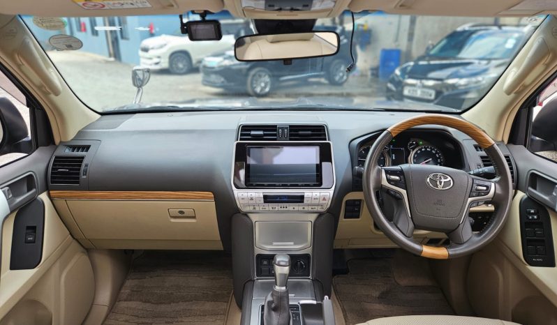 
								Toyota LandCruiser TXL full									