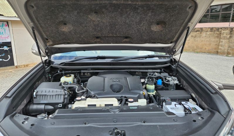 
								Toyota LandCruiser TXL full									