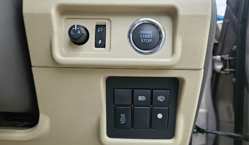 
								Toyota LandCruiser TXL full									