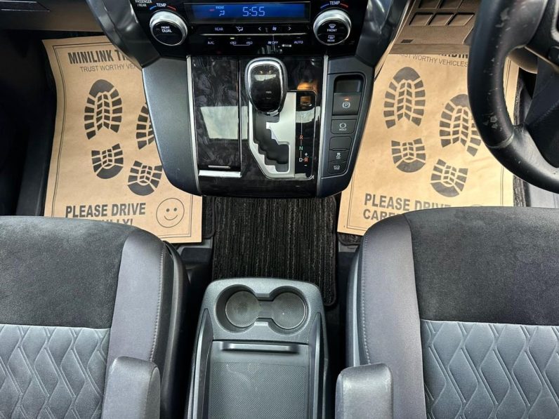 
								Toyota Vellfire full									