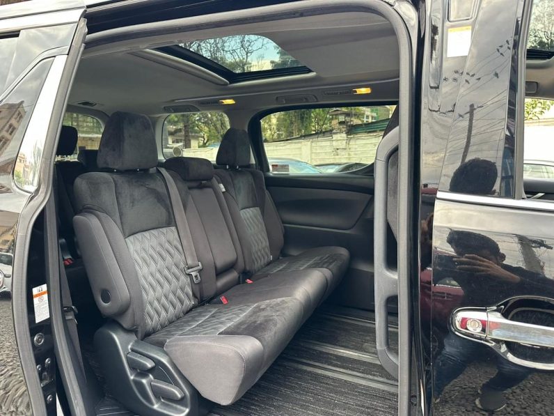 
								Toyota Vellfire full									