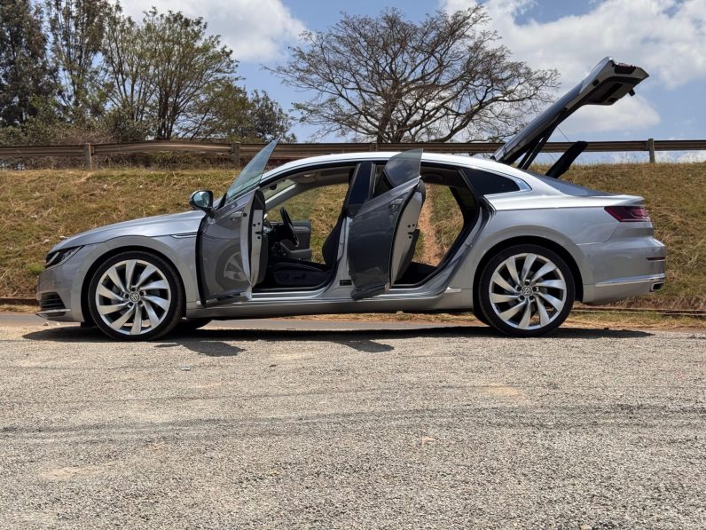 
								Volkswagen Arteon full									