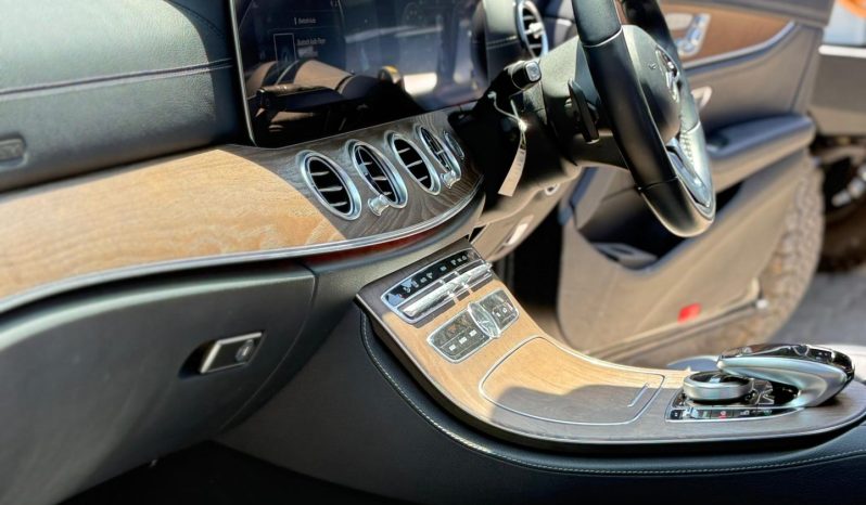 
								Mercedez Benz E450 full									