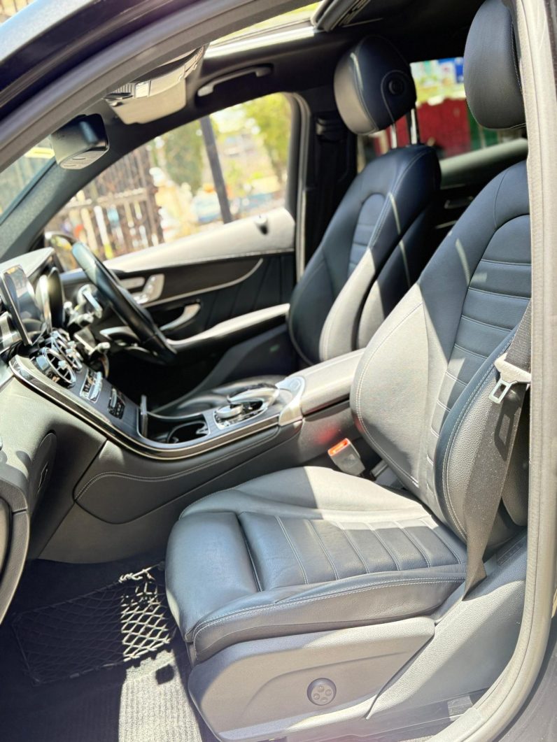 
								Mercedes-Benz GLC 43 full									