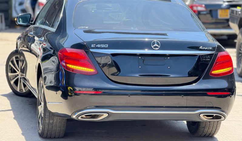 
								Mercedes-Benz E43 AMG full									