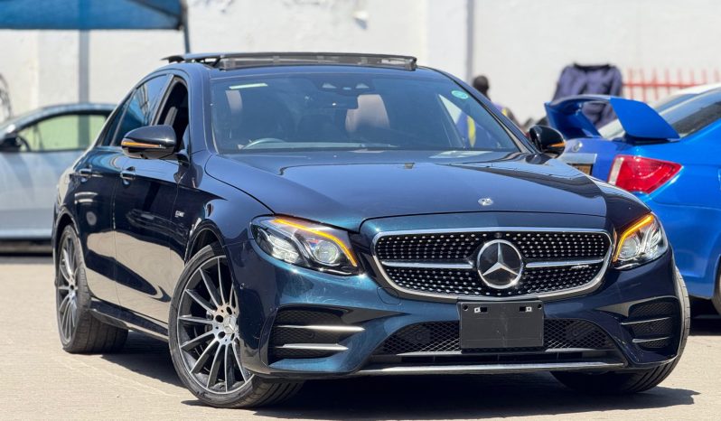 
								Mercedes-Benz E43 AMG full									