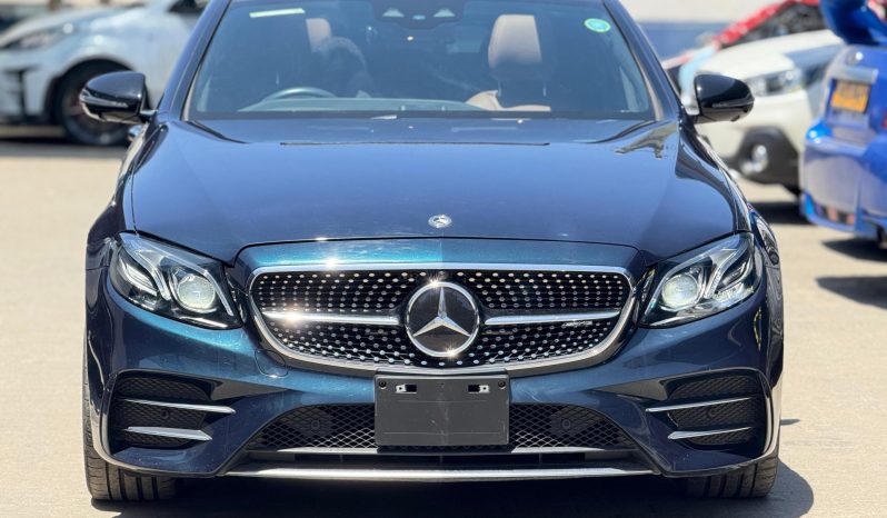 
								Mercedes-Benz E43 AMG full									