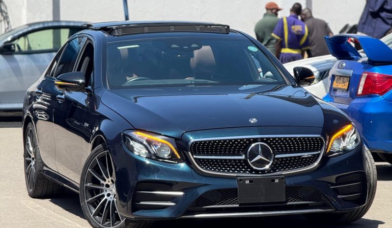 
								Mercedes-Benz E43 AMG full									