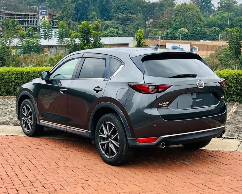 
								Mazda CX-5 full									