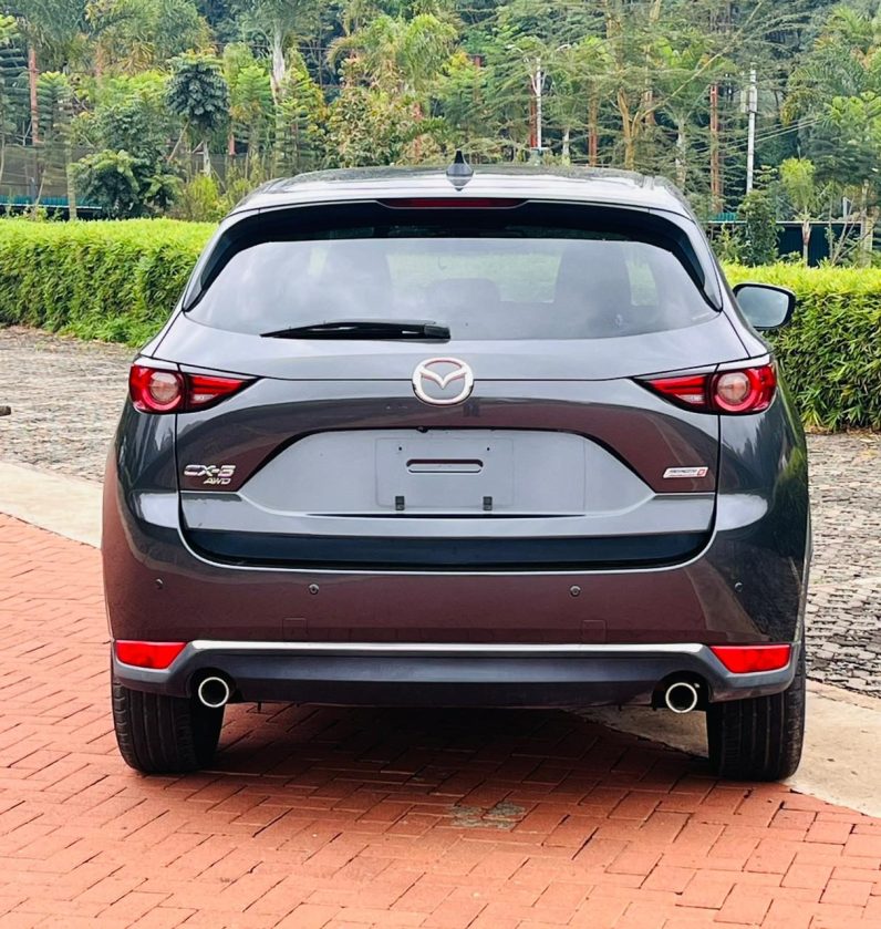
								Mazda CX-5 full									