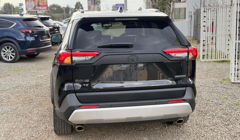 
								Toyota RAV4 full									