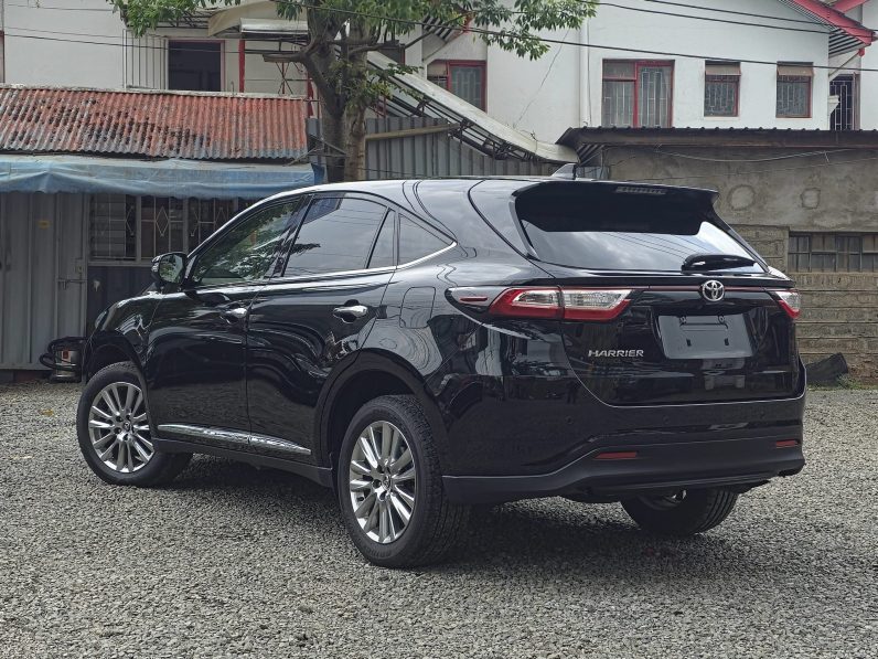 
								Toyota Harrier full									