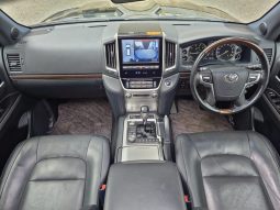 Toyota LandCruiser 200 Series (LC200)