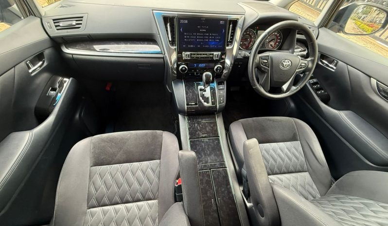 
								Toyota Vellfire full									