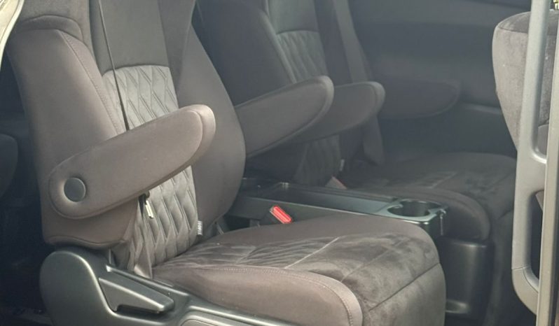 
								Toyota Vellfire full									