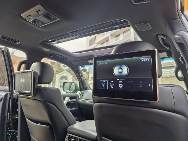 
								Toyota LandCruiser 200 Series (LC200) full									