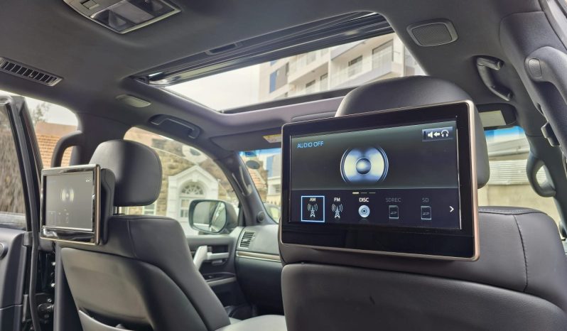 
								Toyota LandCruiser 200 Series (LC200) full									