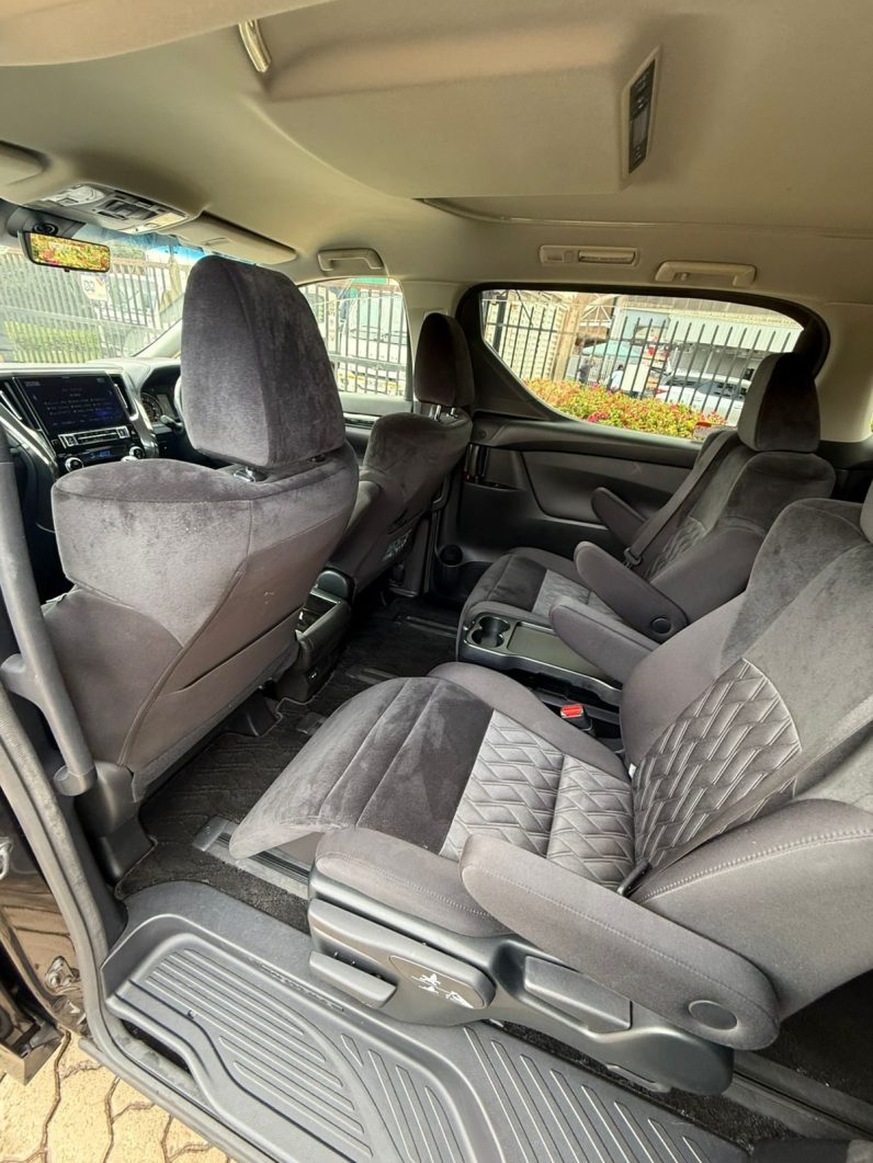 
								Toyota Vellfire full									