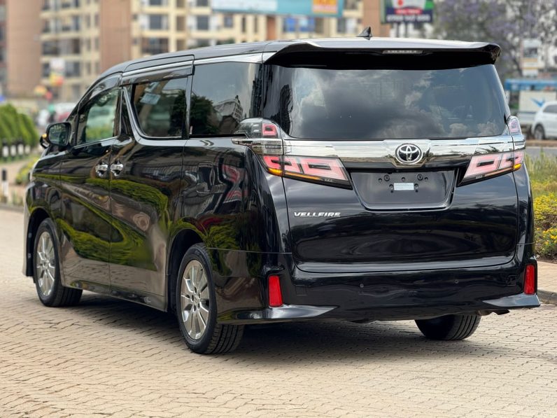 
								Toyota Vellfire full									