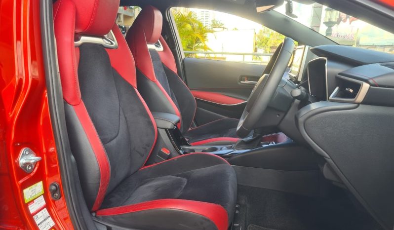 
								Toyota Corolla Sport full									