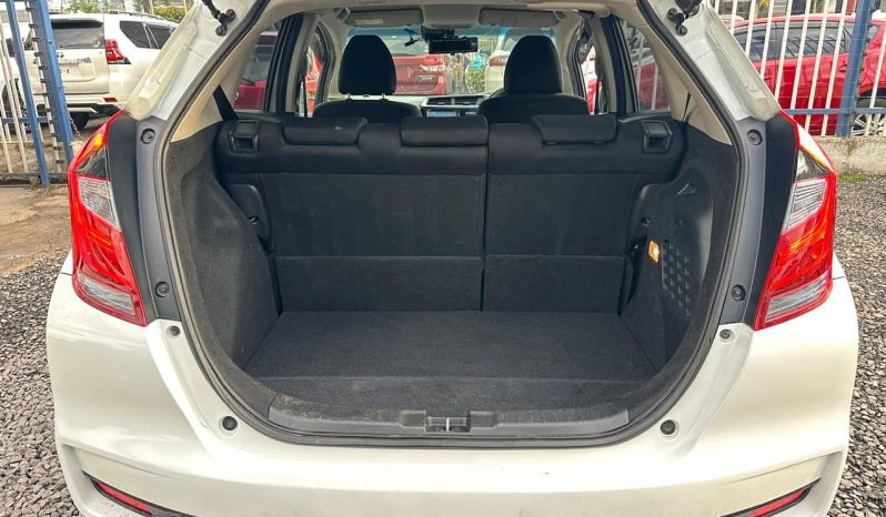 
								Honda Fit full									