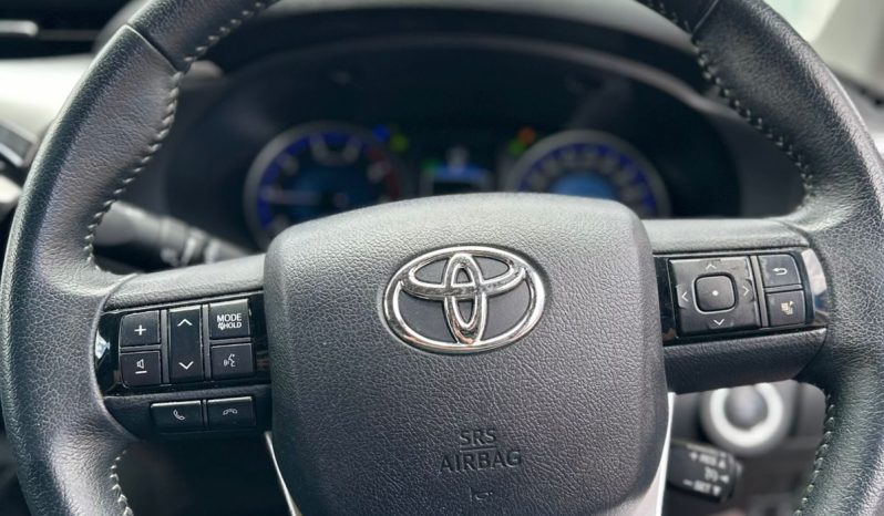 
								Toyota Hilux full									